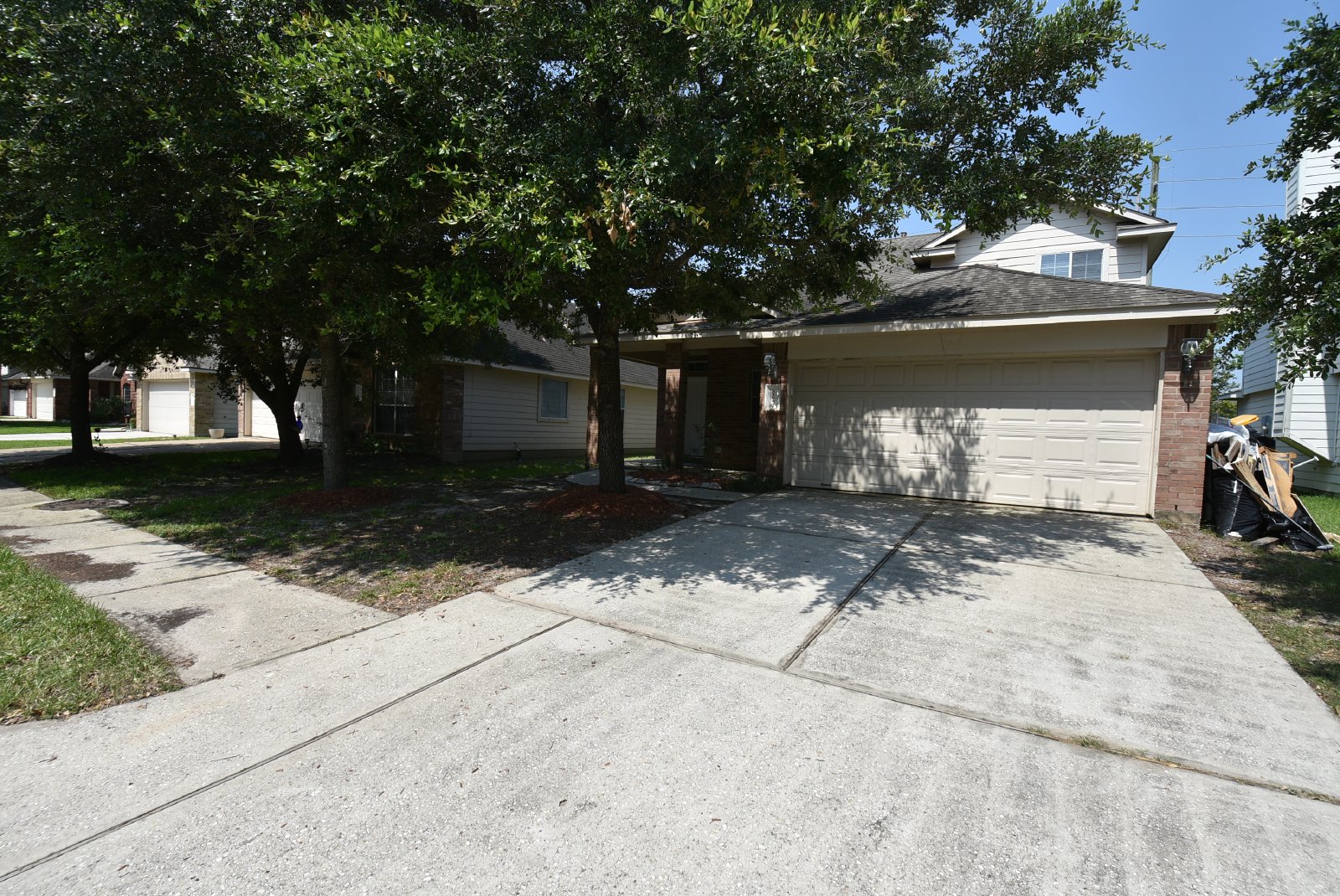 3 Bedroom Rental – 21603 Falvel Lake Dr, Spring, TX, 77388-2523